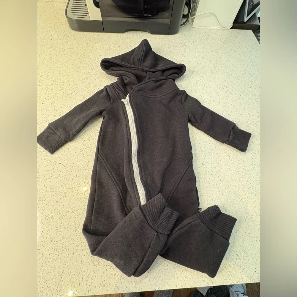 High-End 6–12M Baby Bundle | Patagonia, Roots, PBK Disney, Whistle & Flute, Zara - Picture 8 of 14